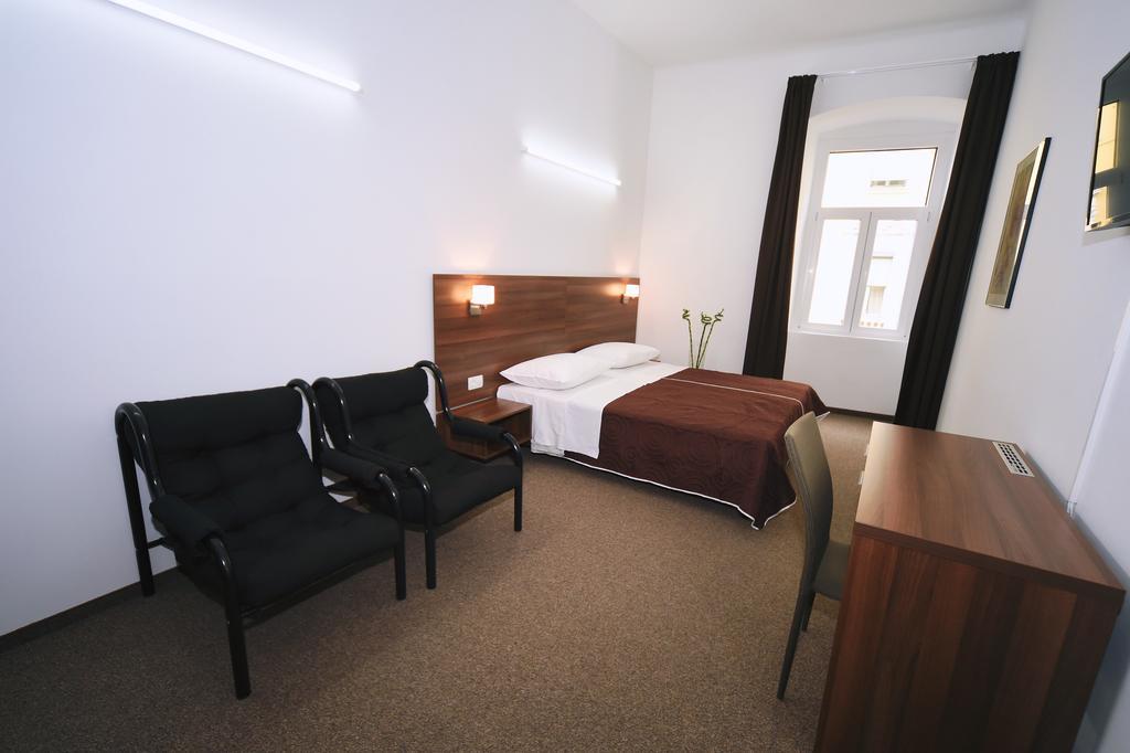 Riva Rooms Rijeka Chambre photo
