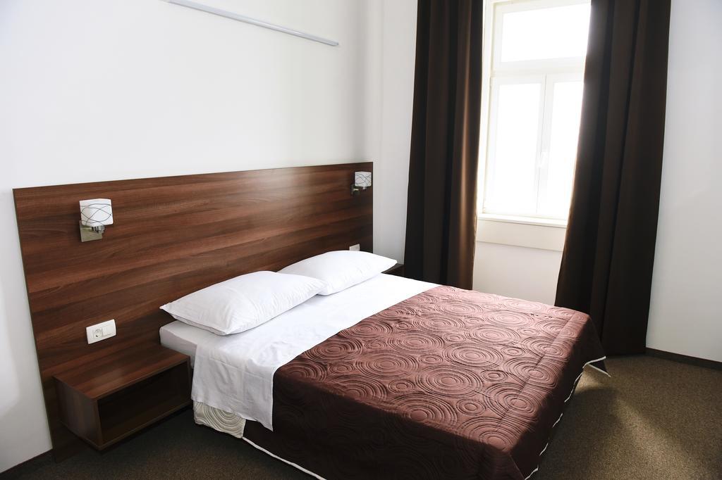 Riva Rooms Rijeka Chambre photo